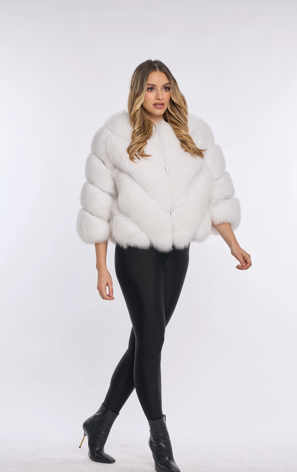 VALENTINA WHITE Fur Coat