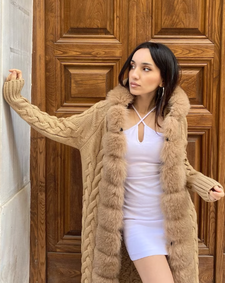 ARIA BEIGE Knitted Fox Fur Cardigan