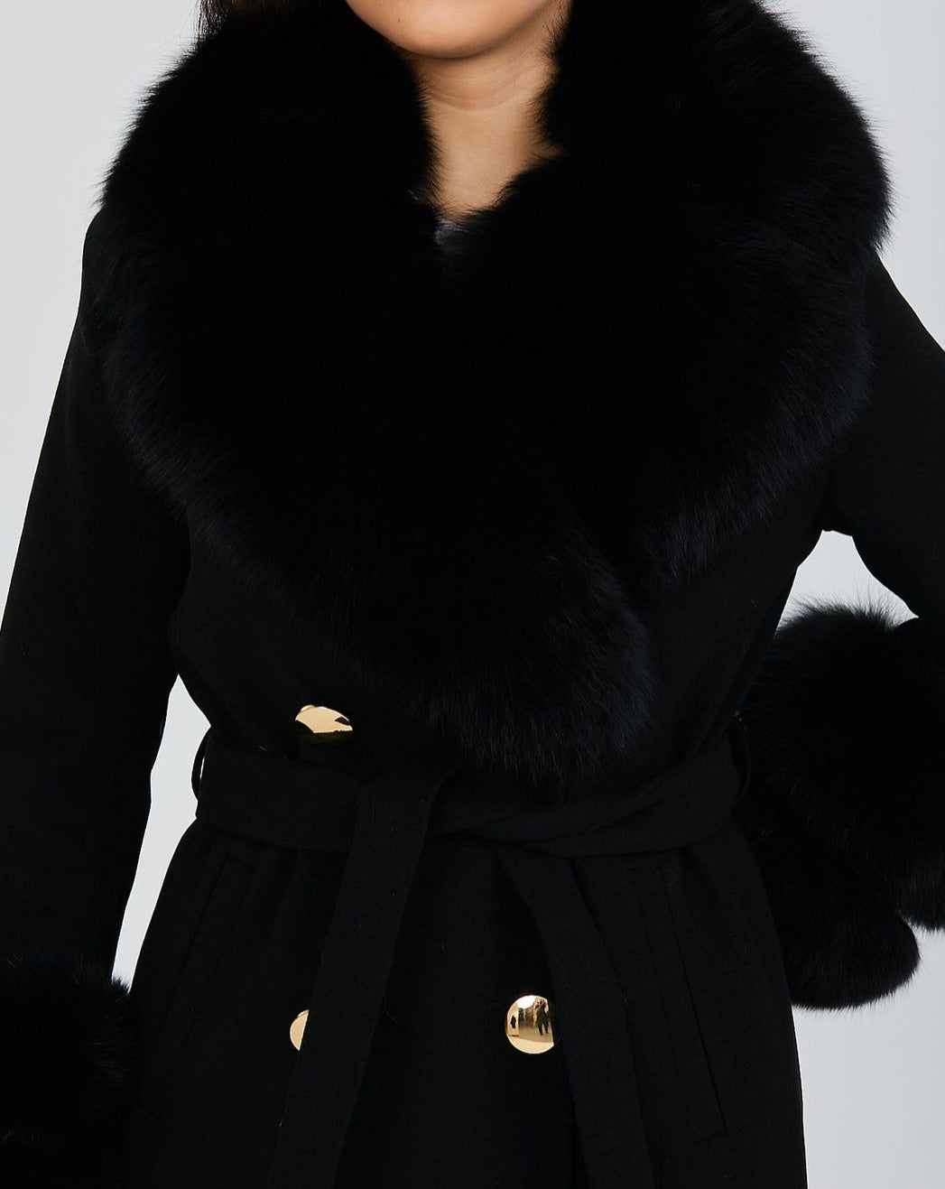 Close up of GLORIA BLACK Cashmere Wool Coat
