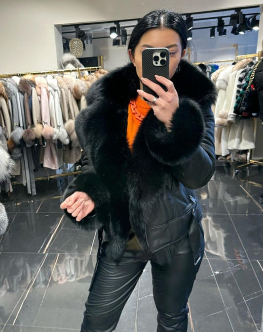 PIETRA BLACK Luxurious Shearling Jacket with Fox Fur