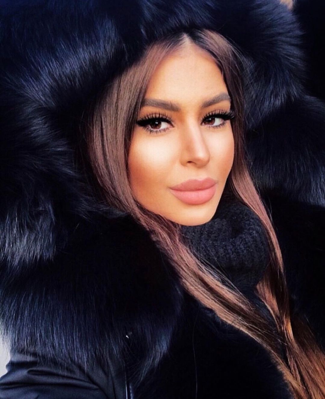 Elegant JAIDA BLACK Jacket Perfect for Winter