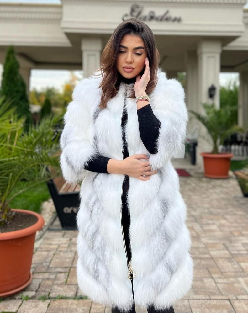 TANIA WHITE AND SILVER Versatile Fox Fur Coat